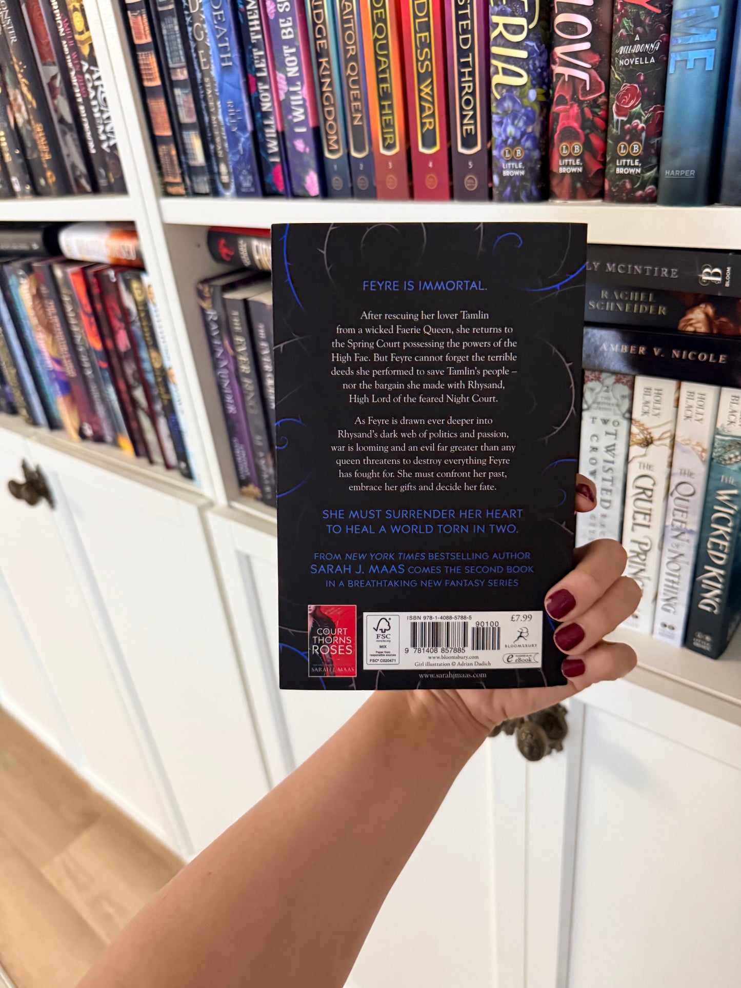 A Court of Mist and Fury – Sarah J. Maas (OOP United Kingdom Paperback)
