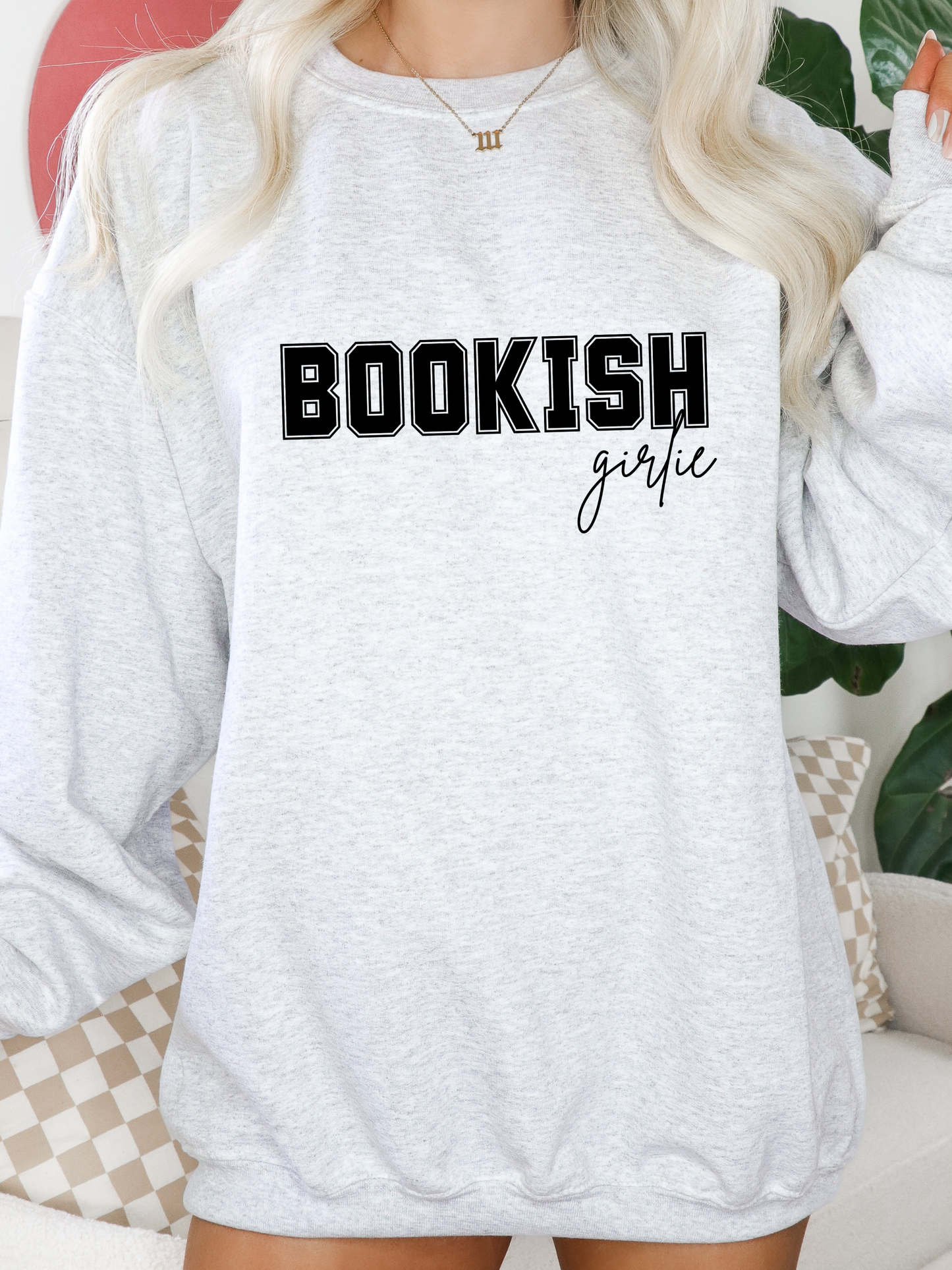 Bookish Girlie - Crewneck Sweatshirt