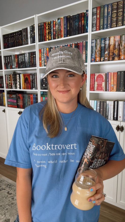 Booktrovert - Comfort Colors Tee