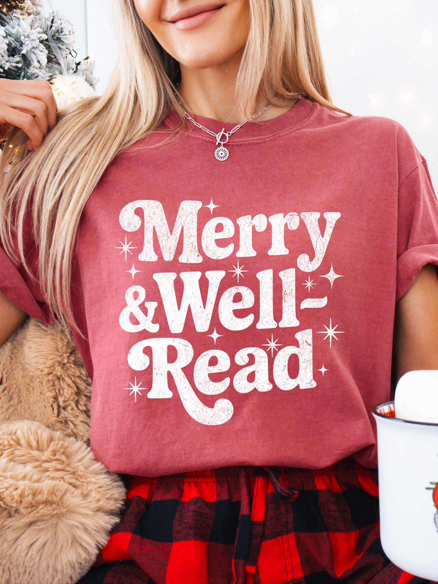 Merry and Well Read - Tee