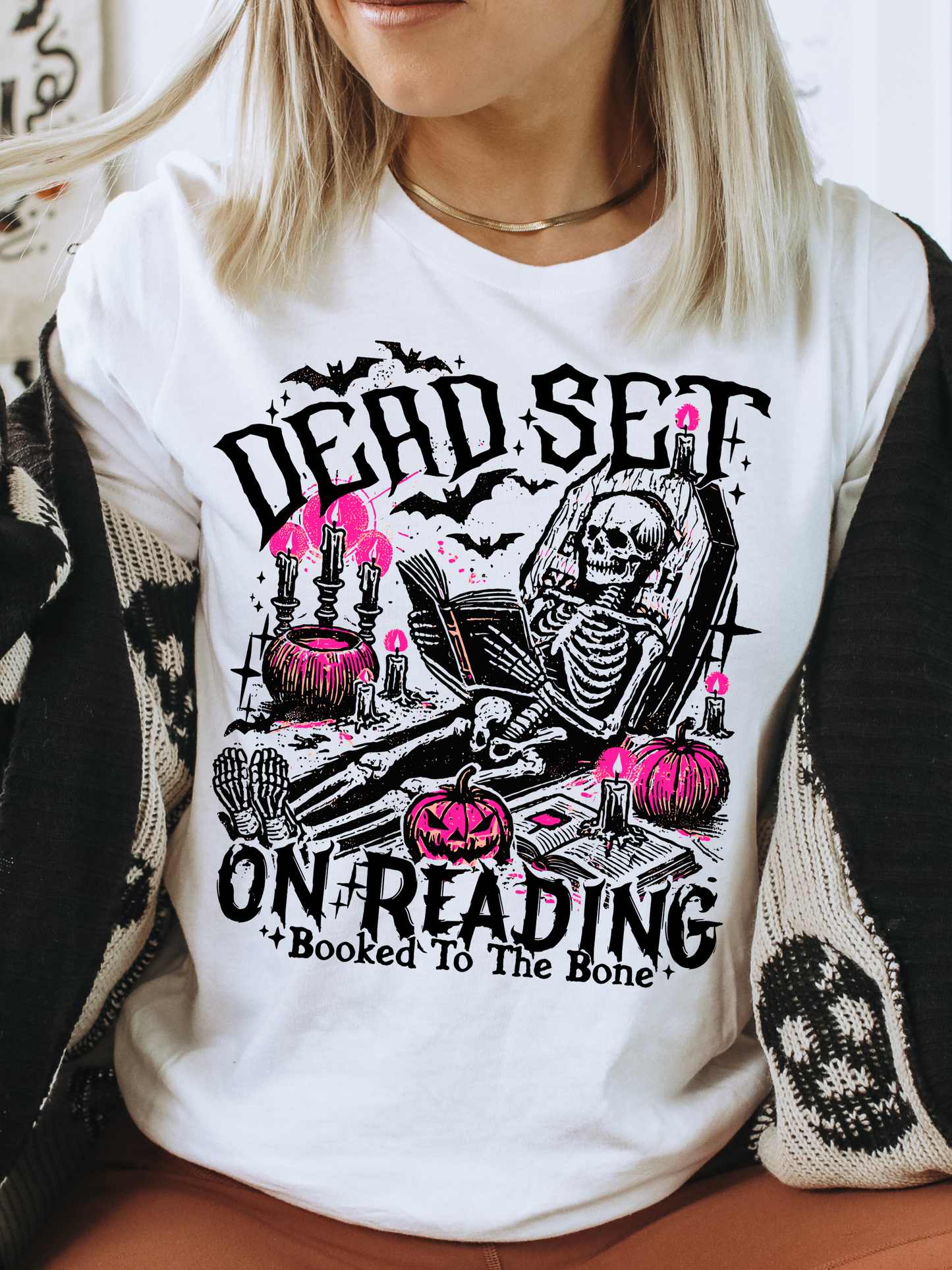 Dead Set on Reading - Tee