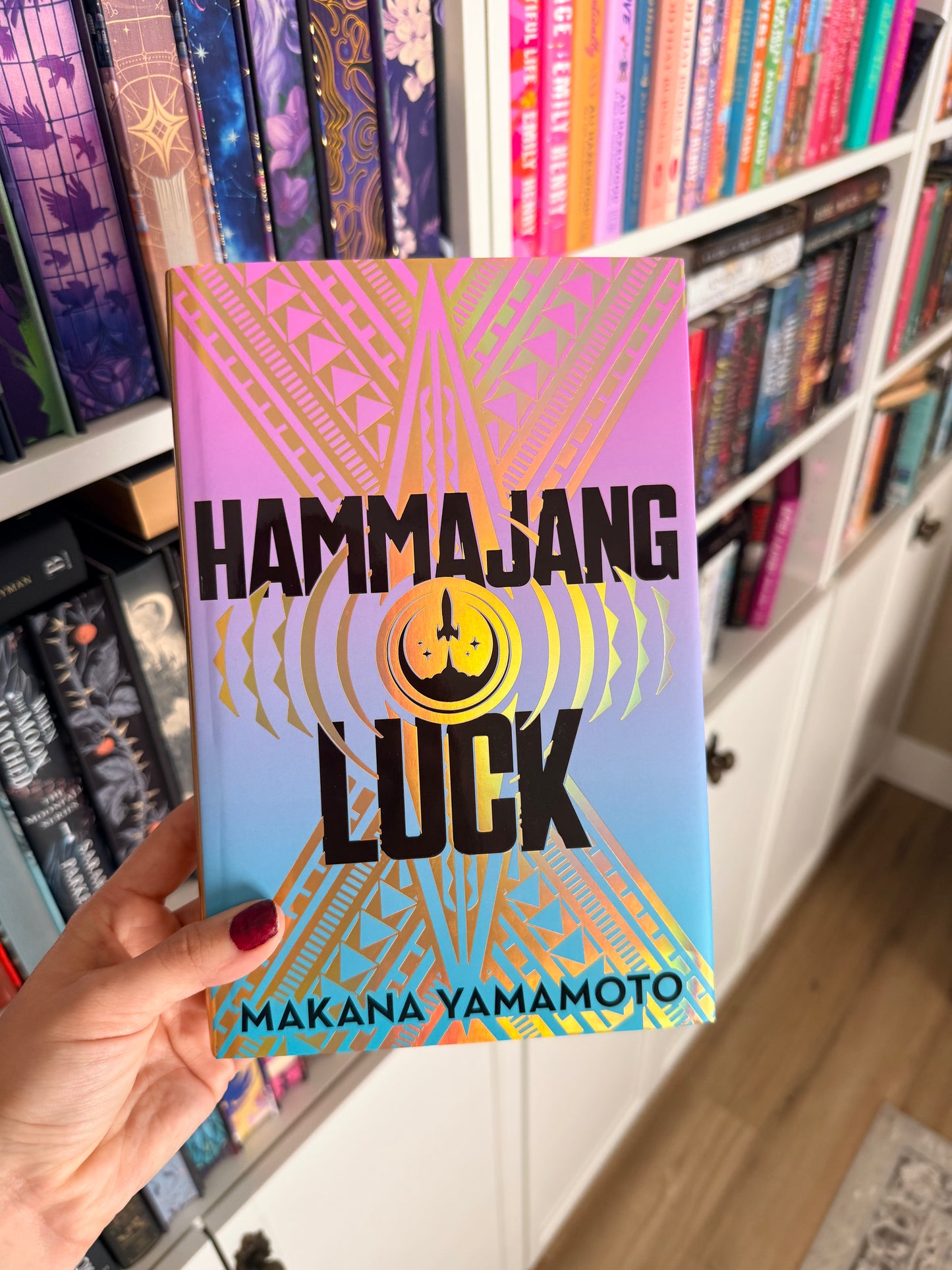 Hammajang Luck – Makana Yamamoto (SIGNED)(Illumicrate)(Hardback)