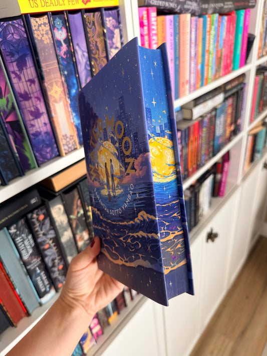 Water Moon – Samantha Sotto Yambao (SIGNED)(Illumicrate)(Hardback)