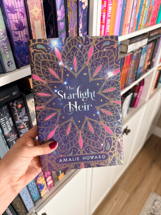 The Starlight Heir – Amalie Howard (SIGNED)(Fairyloot)(Hardback)