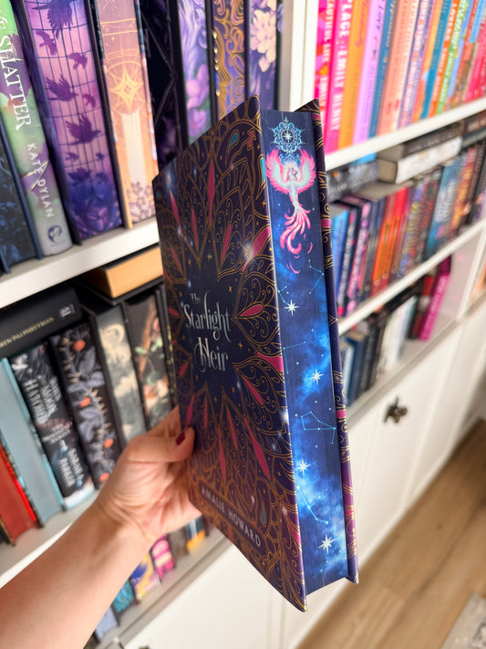 The Starlight Heir – Amalie Howard (SIGNED)(Fairyloot)(Hardback)