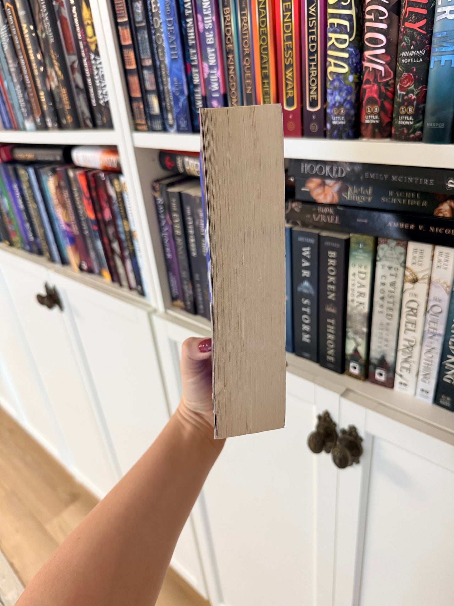 A Court of Mist and Fury – Sarah J. Maas (OOP United Kingdom Paperback)